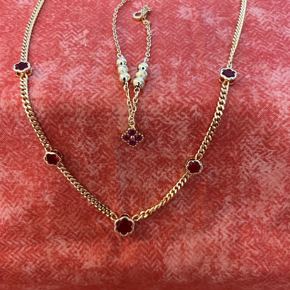 Elegant Gold and Red Floral / Clover and Bead Bracelet